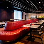 Radisson Red Hotel
