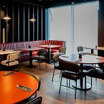 Radisson Red 4*