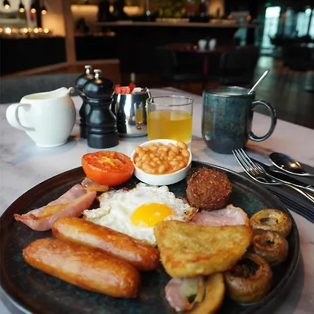 Radisson Red غالواي