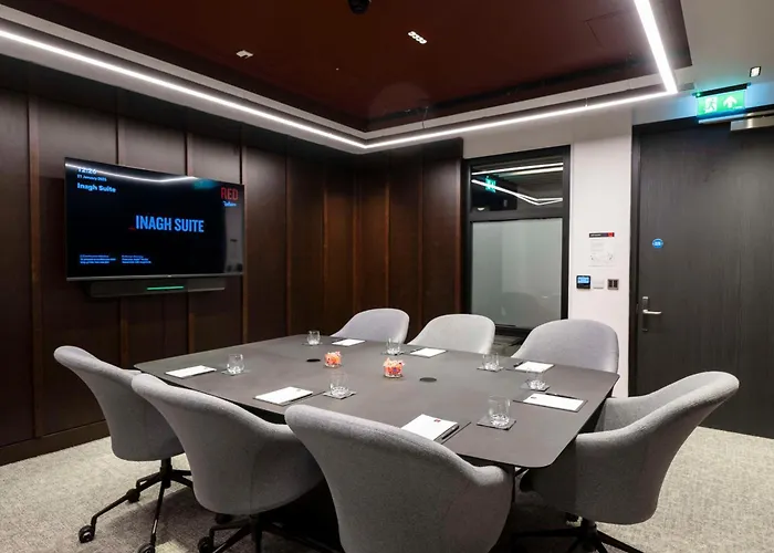 מלון Radisson Red גלוואיי