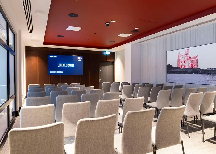 Radisson Red מלון גלוואיי