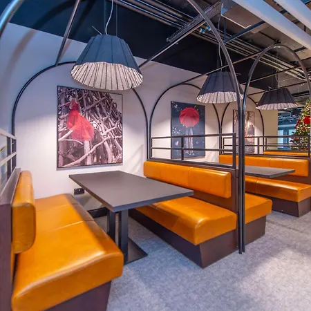 Hotel Radisson Red 4*