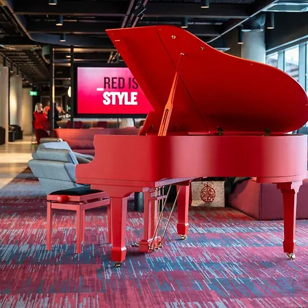 Radisson Red Hotel