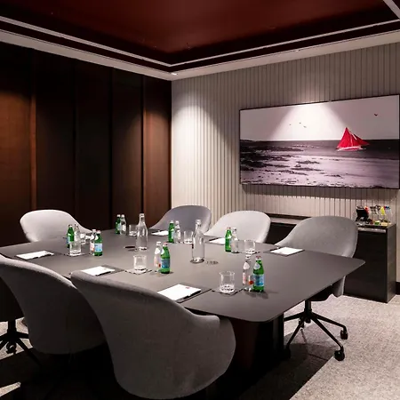 Radisson Red Hotel Galway