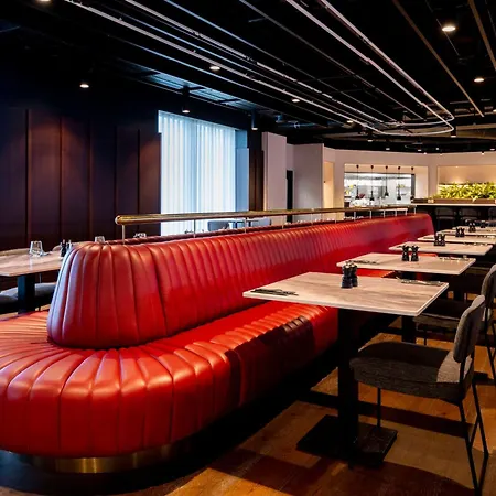 Radisson Red Hotel