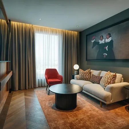 Otel Radisson Red