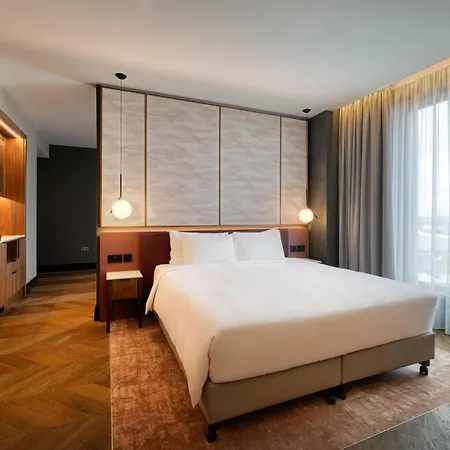 Radisson Red מלון גלוואיי