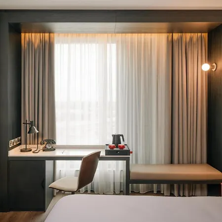 Otel Radisson Red