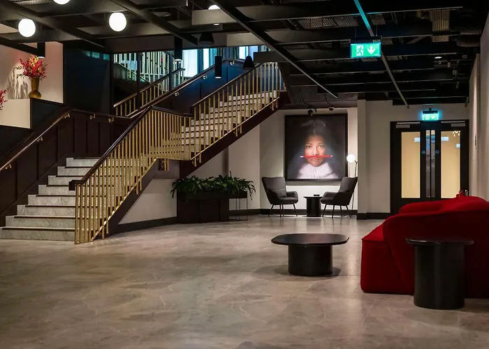 Отель Radisson Red