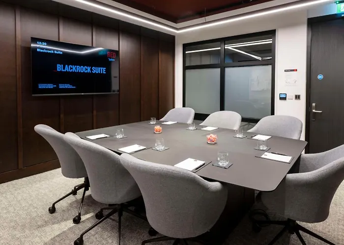 Radisson Red Отель