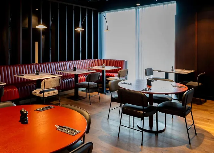 Radisson Red 4*